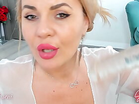 European MILF's close-up blowjob together with dildo step